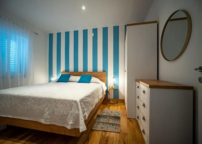 My Blue Sea * Brodarica (Sibenik-Knin)